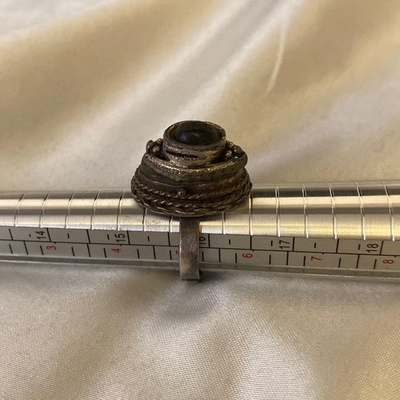 Vintage sterling silver poison ring - Picture 5 of 12